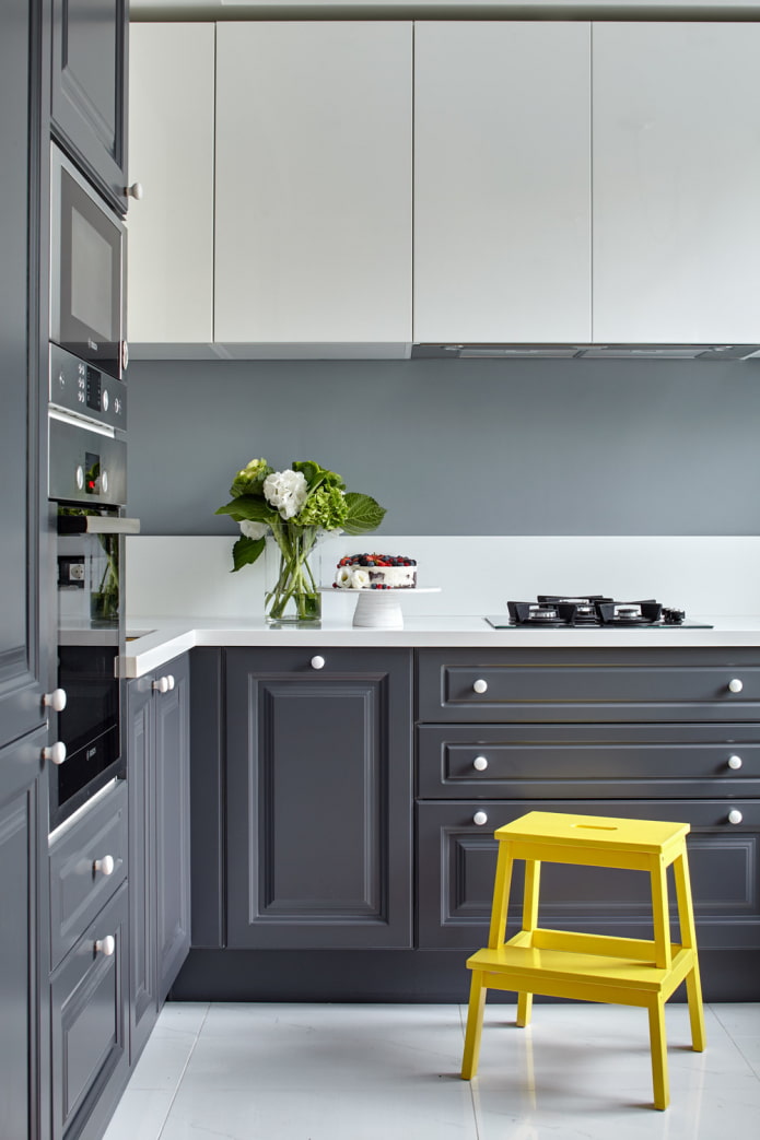 conjunto de cozinha cinza e branco