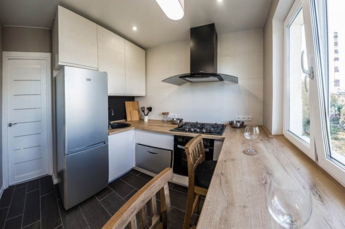 opção de cozinha em apartamento da era Khrushchev