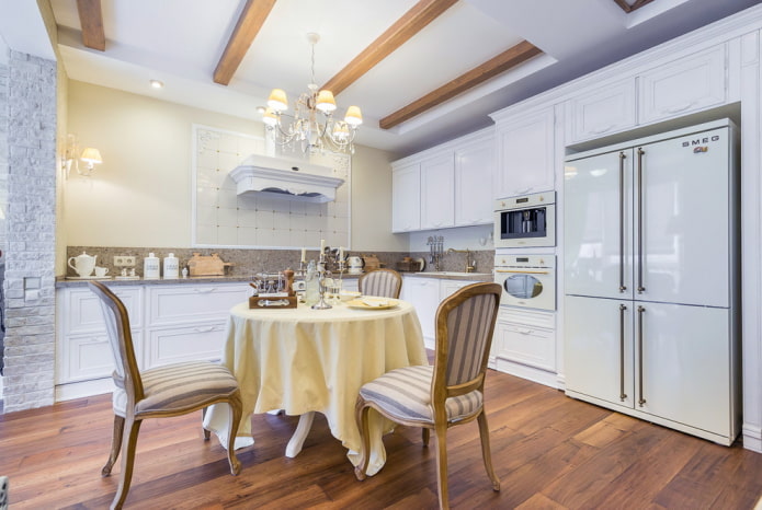 móveis no interior de a cozinha no estilo provençal