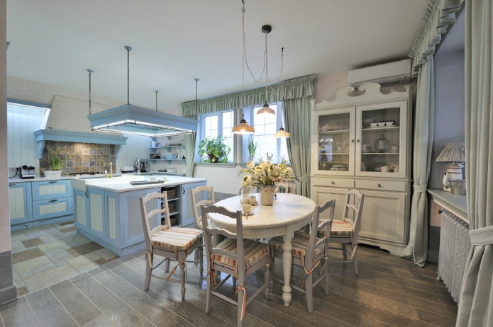 interior da cozinha em estilo provençal