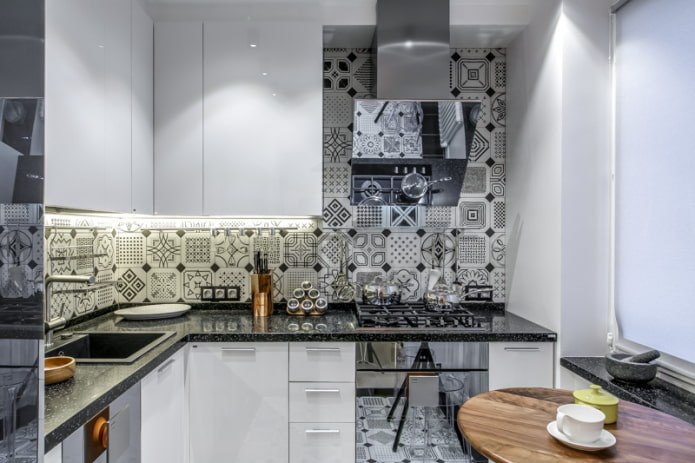 Azulejos cerâmicos 10x10 no avental