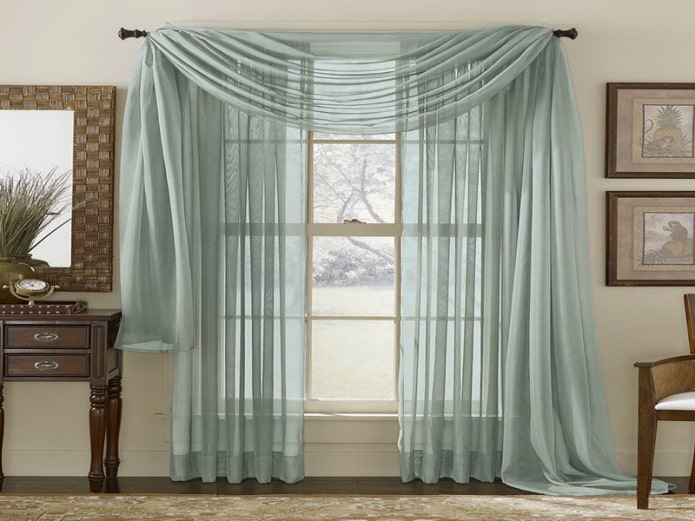 Cortinas delicadas de chiffon