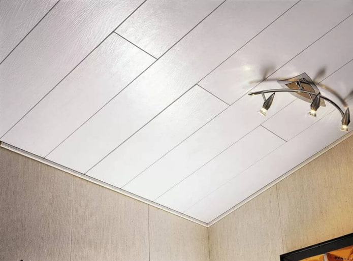 laminado branco no teto