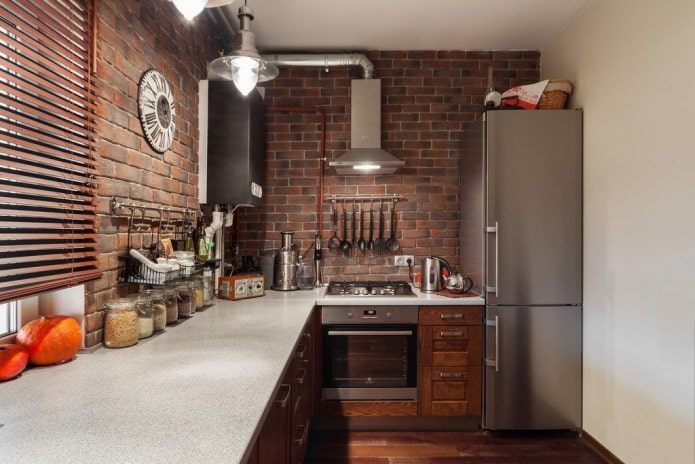 design de cozinha em um edifício Khrushchev no estilo loft