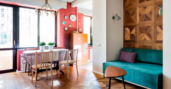 sala de estar em estilo loft com um sofá brilhante