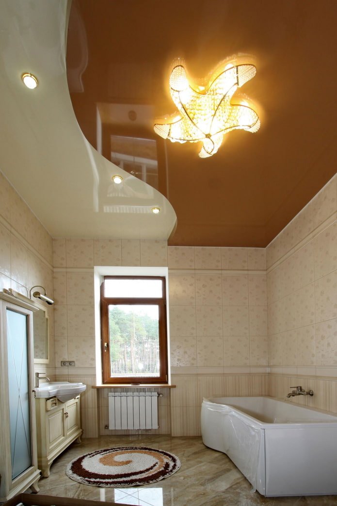 teto falso com lustre no banheiro
