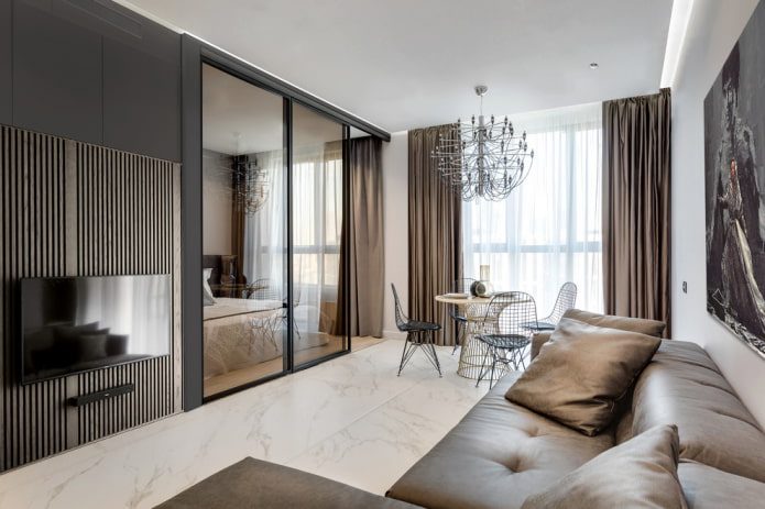 lustre sobre a mesa de jantar no interior do hall