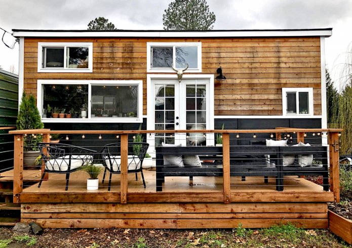 Casa com terraço aconchegante