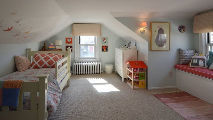 quarto de bebê claro para menina