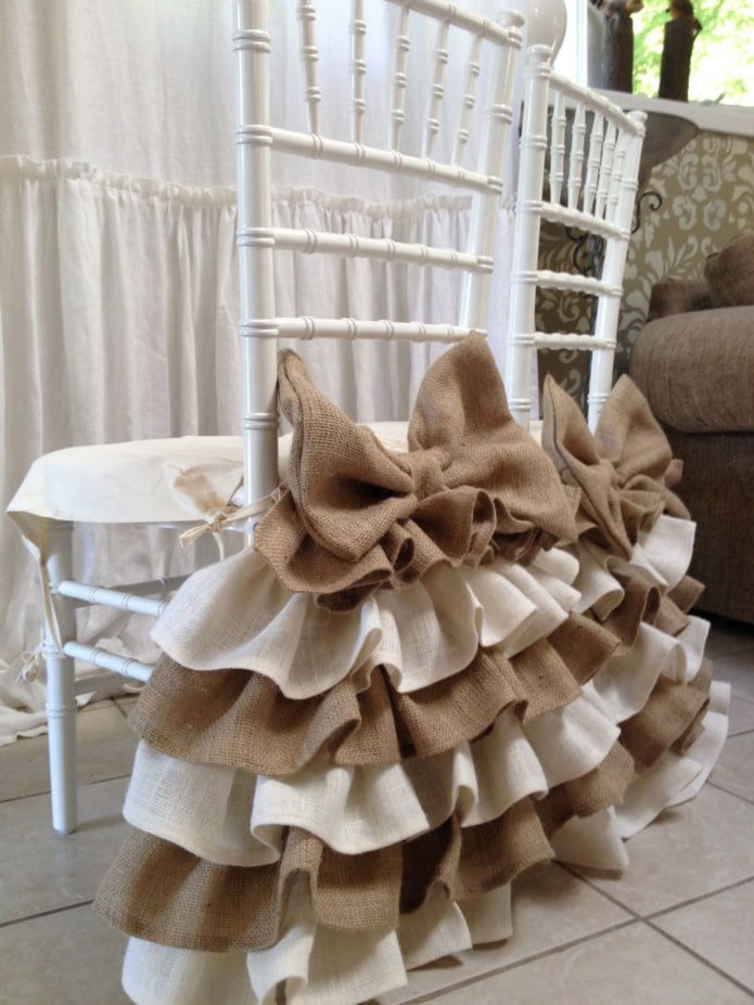 decoração de cadeira de estopa