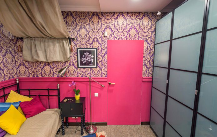 porta interna rosa no interior
