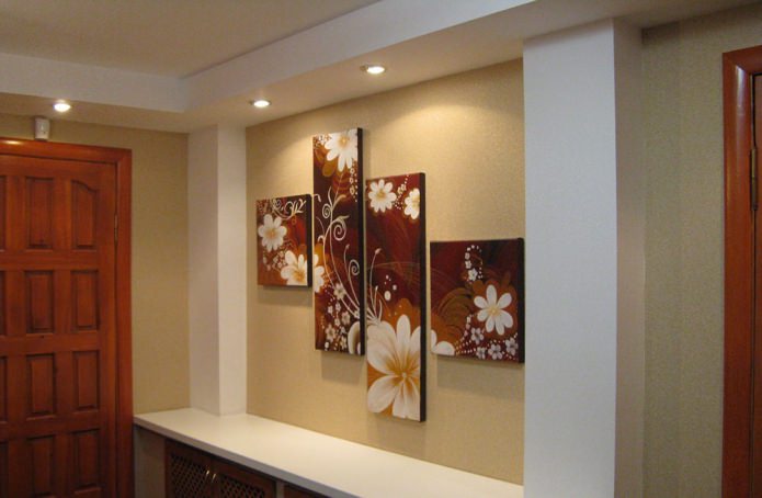 Pintura modular no interior do corredor
