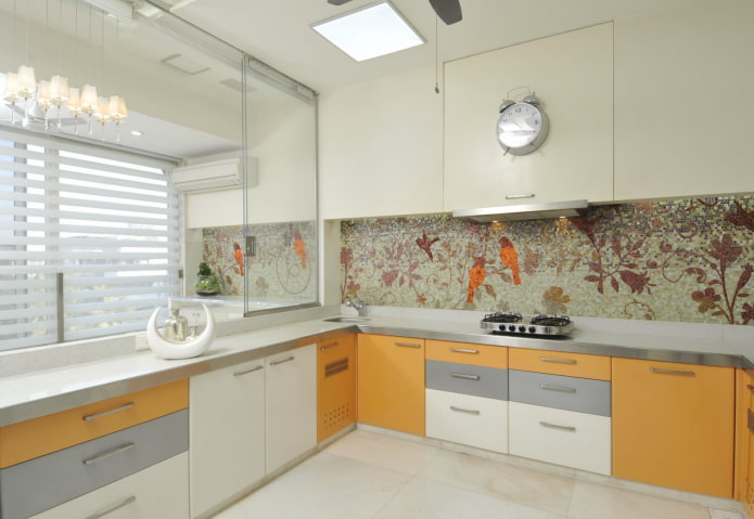 painel de mosaico no interior da cozinha