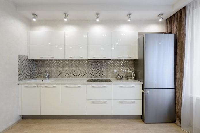 mosaicos prateados na cozinha