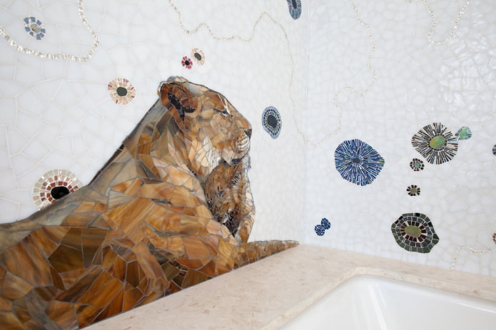 imagens animalescas em mosaico no interior