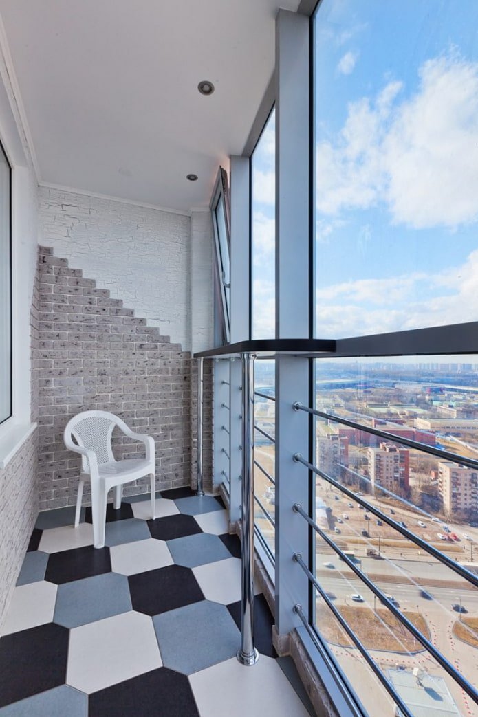 ladrilhos de piso no interior da varanda