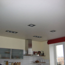 Variantes de design de tetos tensos na cozinha-2