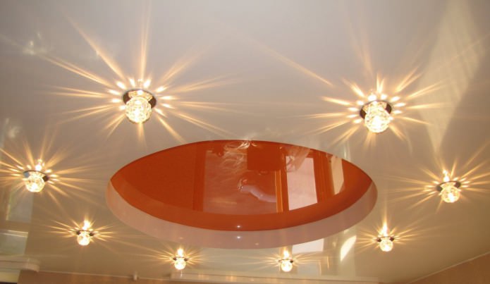 Iluminação na cozinha com teto falso