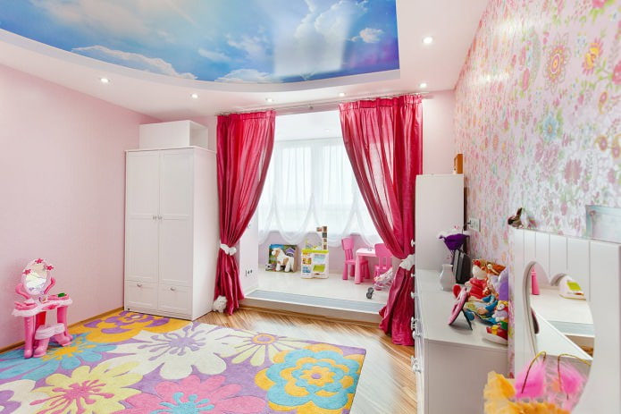 Teto tenso de dois níveis para quarto de criança
