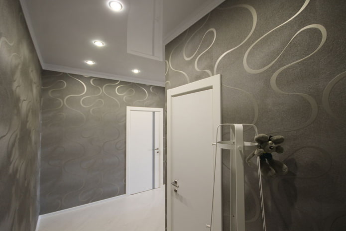 teto tenso branco no corredor