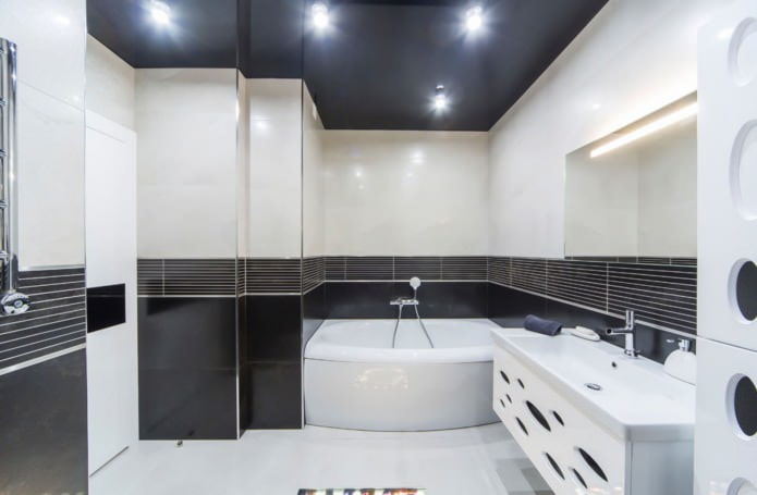 banheiro preto e branco