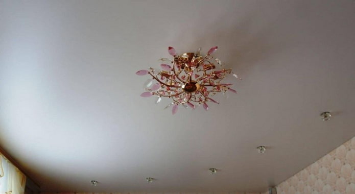 lustre no teto
