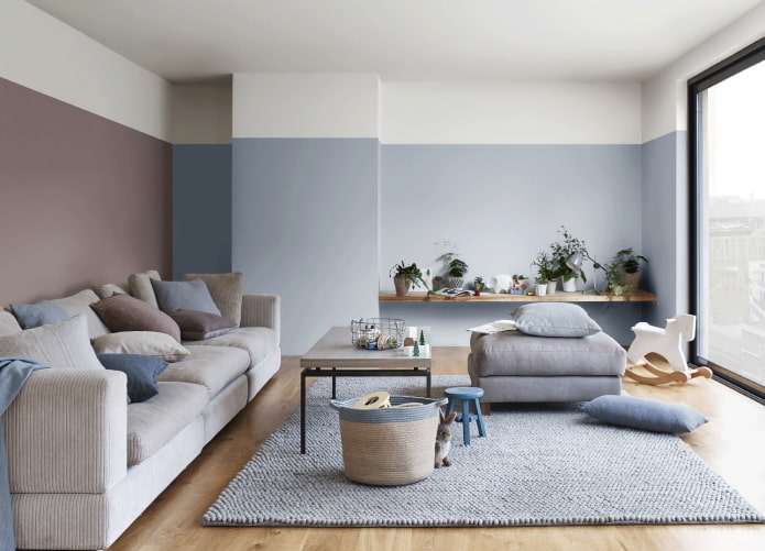 sala de estar bege e azul