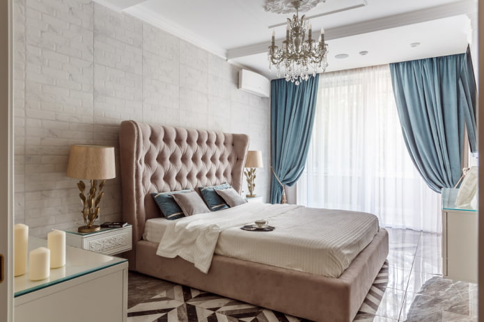 móveis no interior em estilo neoclássico
