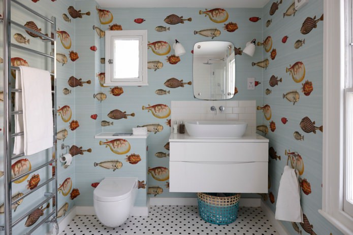 Papel de parede lavável com peixes no banheiro