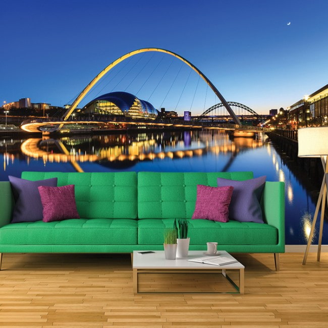 papel de parede fotográfico com uma cidade noturna no interior