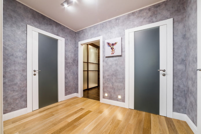 papel de parede tipo gesso no corredor