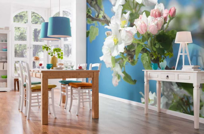 papel de parede fotográfico com uma macieira em flor no interior da sala de jantar