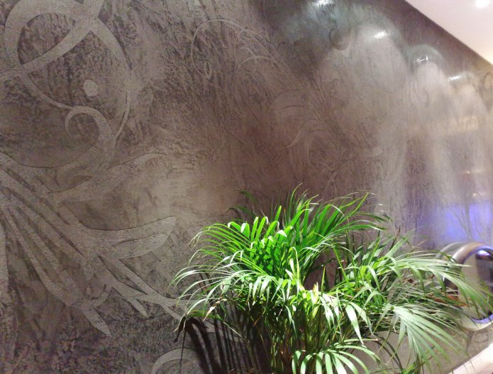 papel de parede com padrões e aparência de gesso