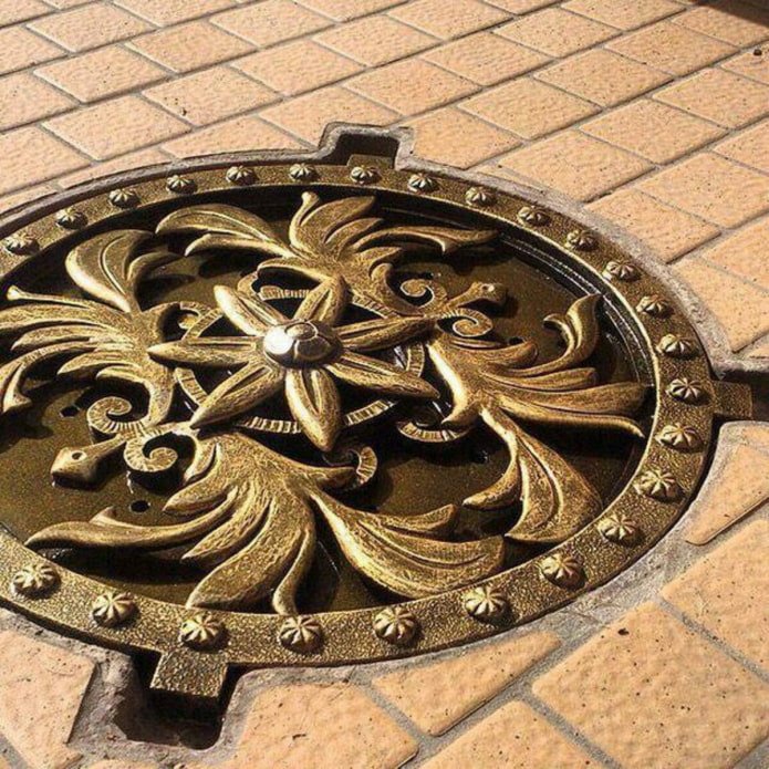 tampa de bueiro decorativa