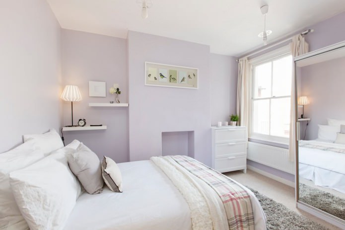 Paredes lilases no quarto