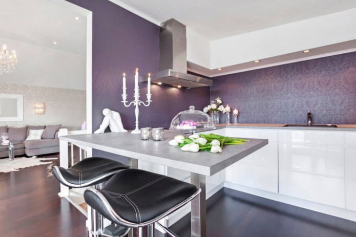 papel de parede roxo na cozinha
