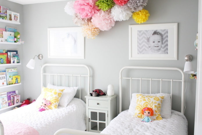 fotografias no interior de um quarto infantil