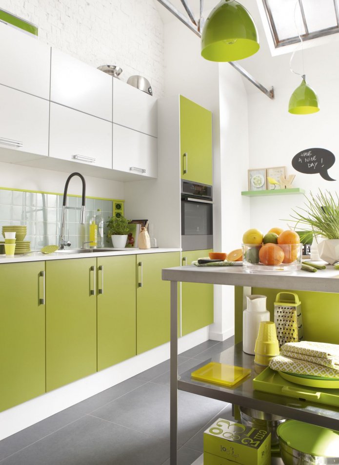 conjunto de cozinha branco e verde