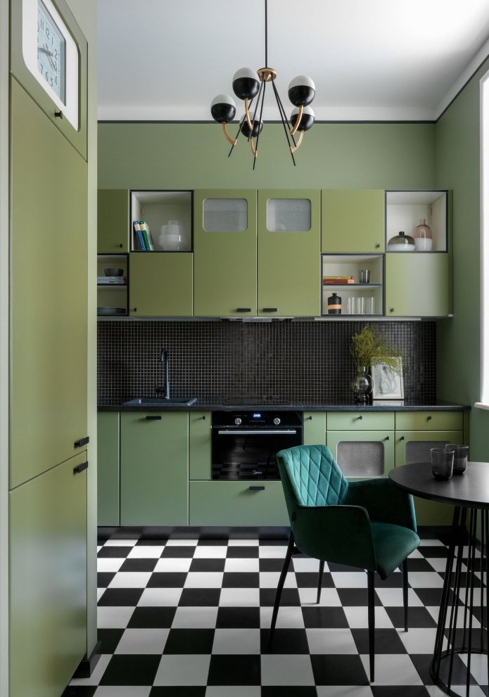piso em cozinha verde-oliva
