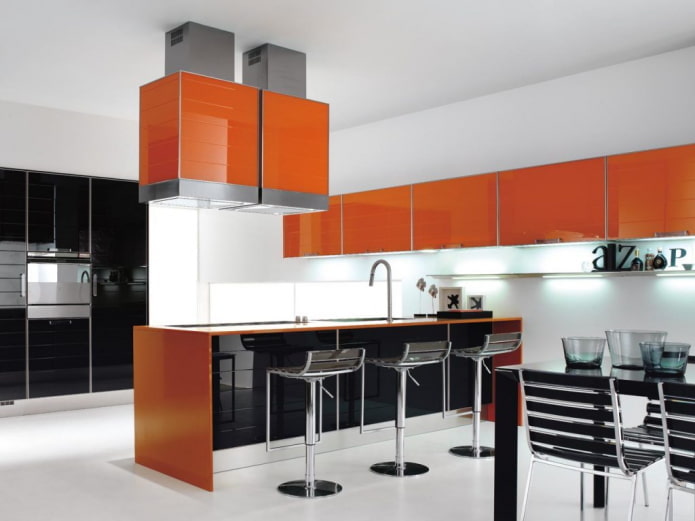 design de interiores de cozinha em tons de laranja