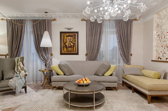 Lustre e luminária de chão em estilo clássico