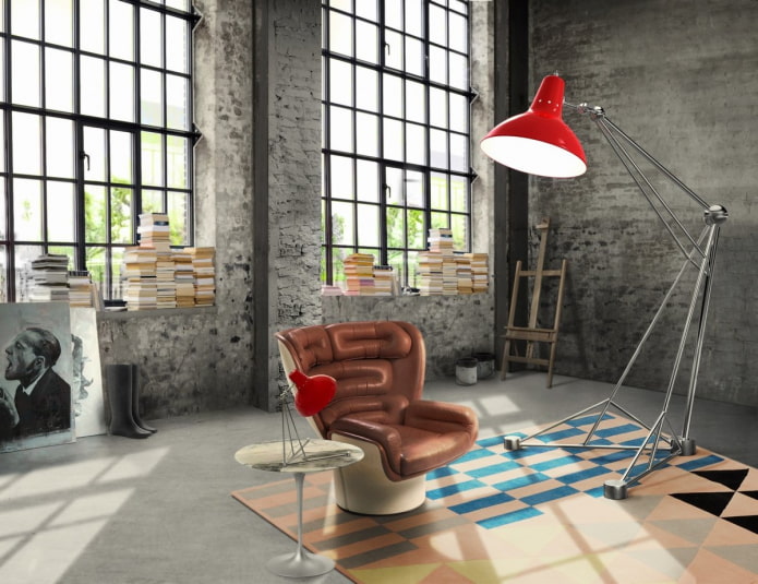 Luminária de chão em um interior estilo loft
