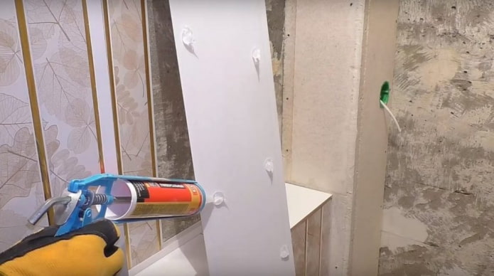 colar o painel de PVC