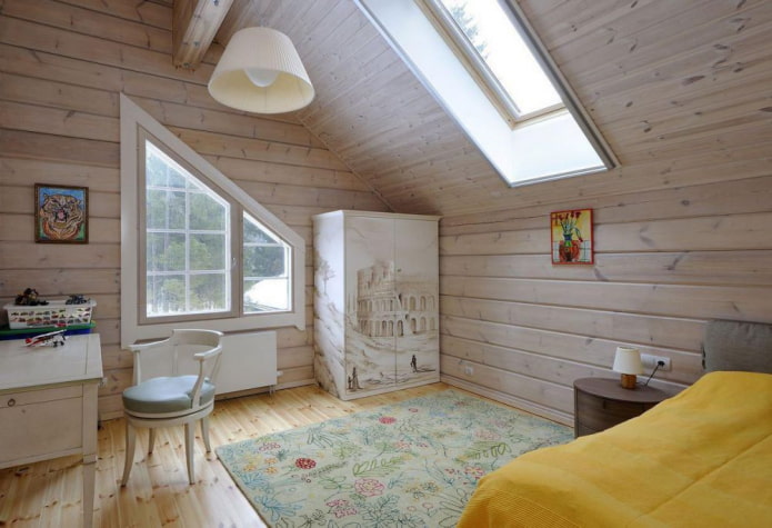 quarto infantil no sótão