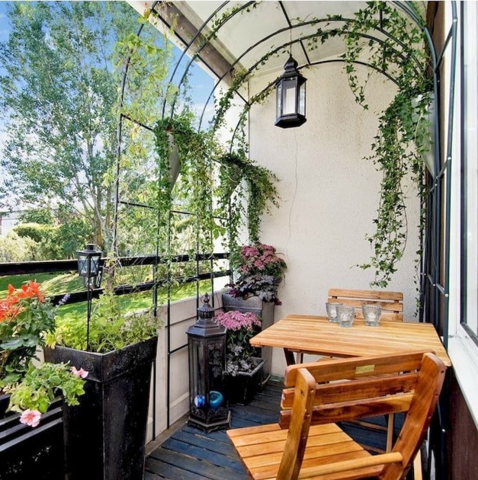 treliça para plantas na loggia
