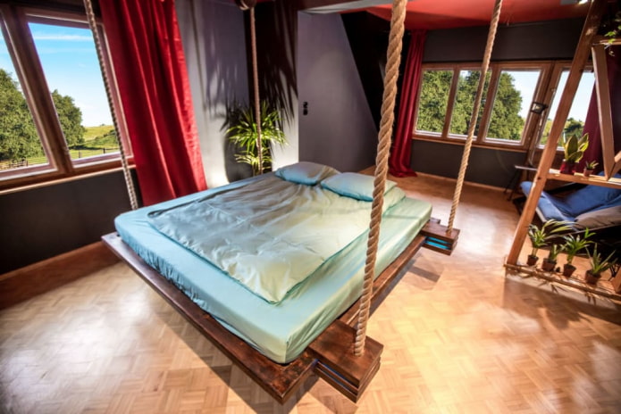 cama suspensa