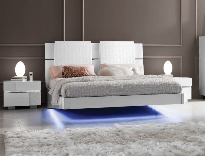 cama com iluminação