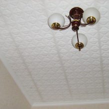 Telhas de teto de espuma plástica: prós e contras, etapas de colagem-0
