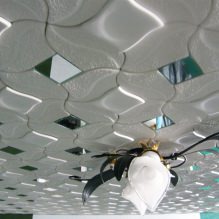 Placas de espuma plástica para teto: prós e contras, etapas de colagem-5