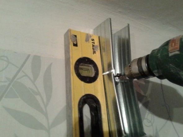 fixação das guias da porta